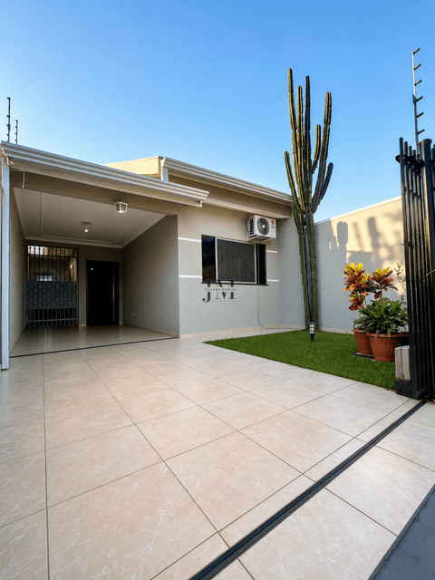 Casa à venda em Maringá, Jardim Itália II, com 3 quartos, com 116 m²
